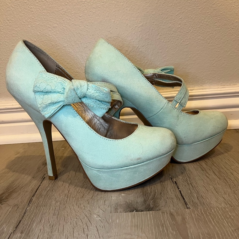 Mint Green Suede Platform Heels size 7.5